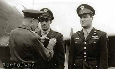 Gen. Eisenhower pins the DSC on Captain gentile's chest