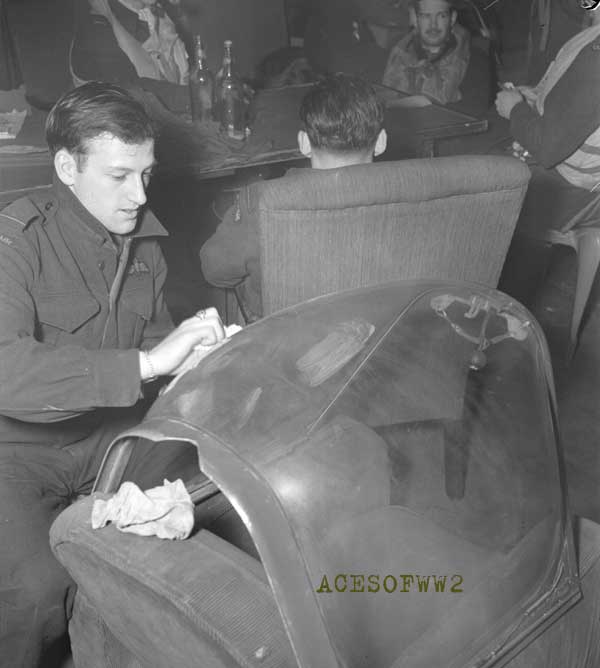 Doug Lindsay cleans his perspex canopy