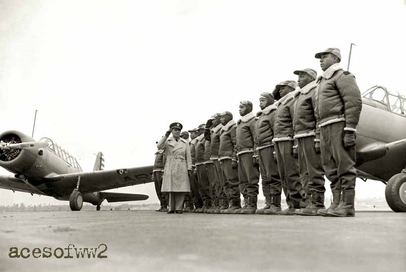First calss of Tuskegee pilots