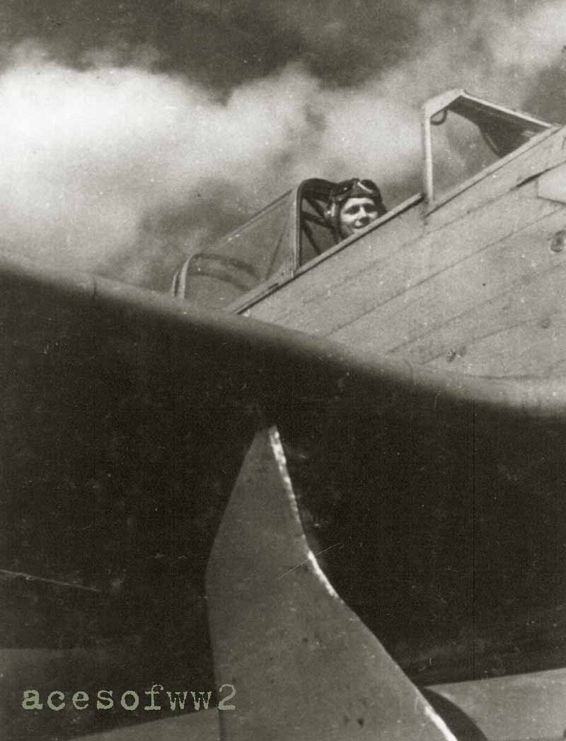 Suru in the cockpit again